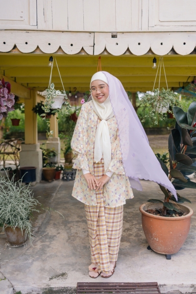 Mekar Kebaya Kutu Baru in Butter Gingham
